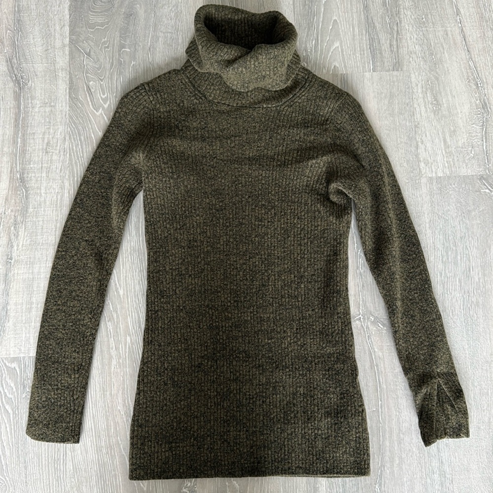 Green Wool Blend Ribbed Turtleneck Sweater